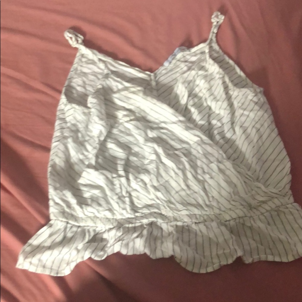 White crop top blouse